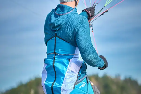 WoodyValley Denali 2 en gonflage au sol, vue de derrière